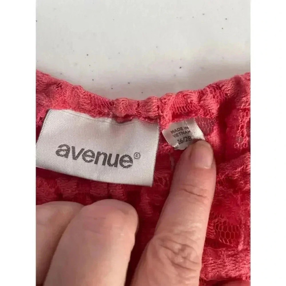 Women's Avenue Peplum Pink Lace Sheer Top Plus Size 26/28 EUC 0148 - Picture 8 of 9